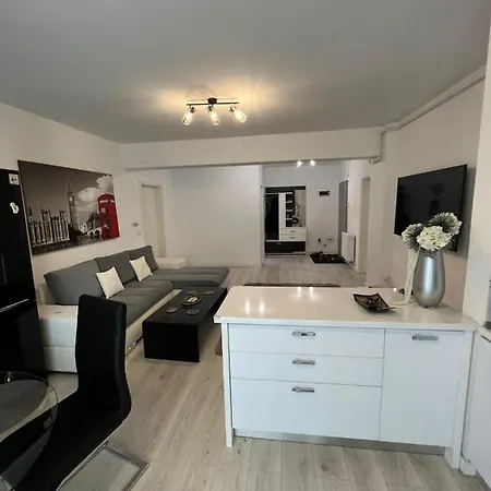 E&e Apartment Brasov