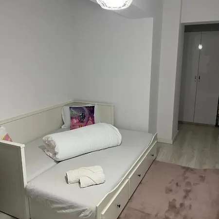 E&e Apartment Brasov
